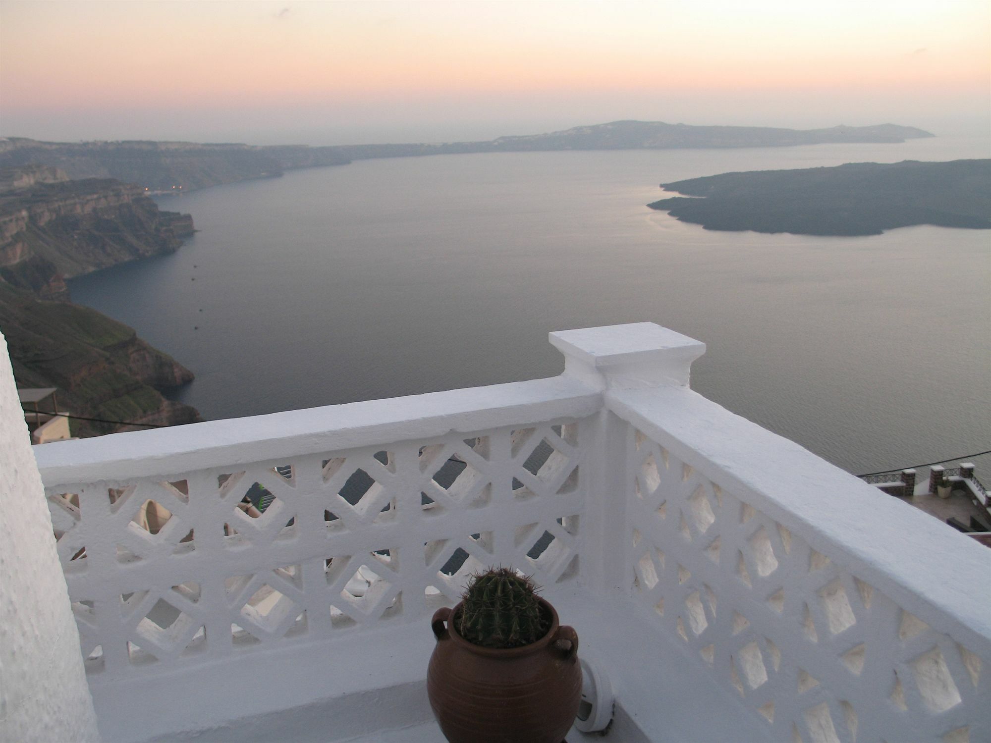 Santorini Mansion At Imerovigli Apartment Exterior photo